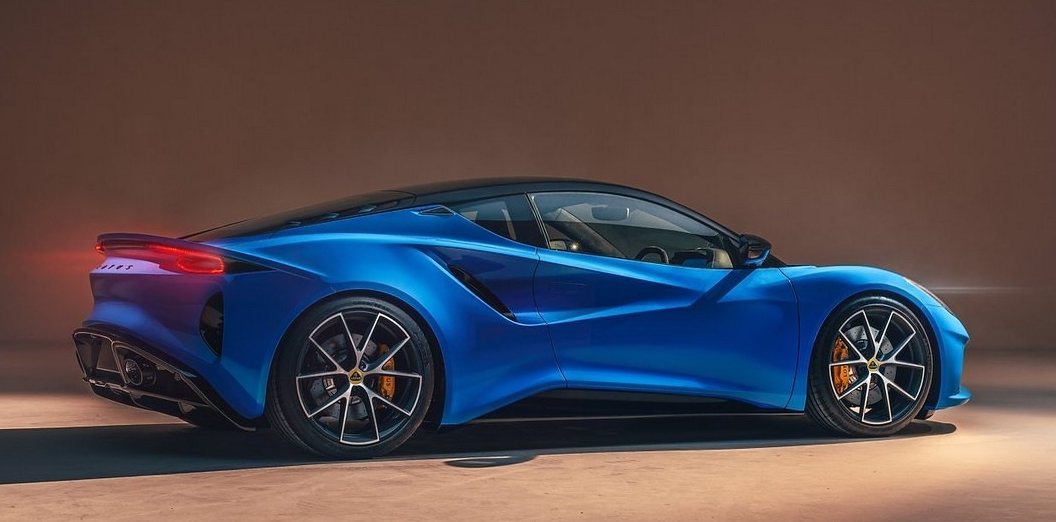 로터스에미라 외부2