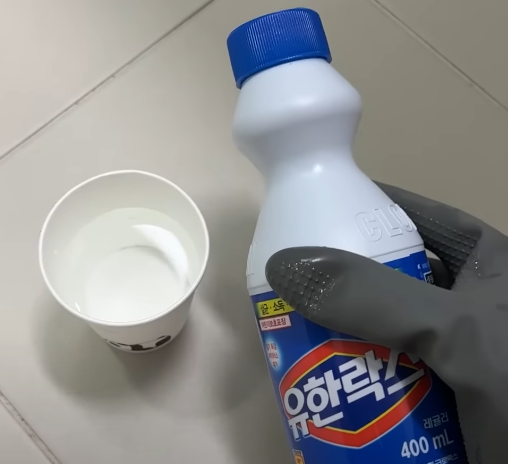 욕실 곰팡이제거방법